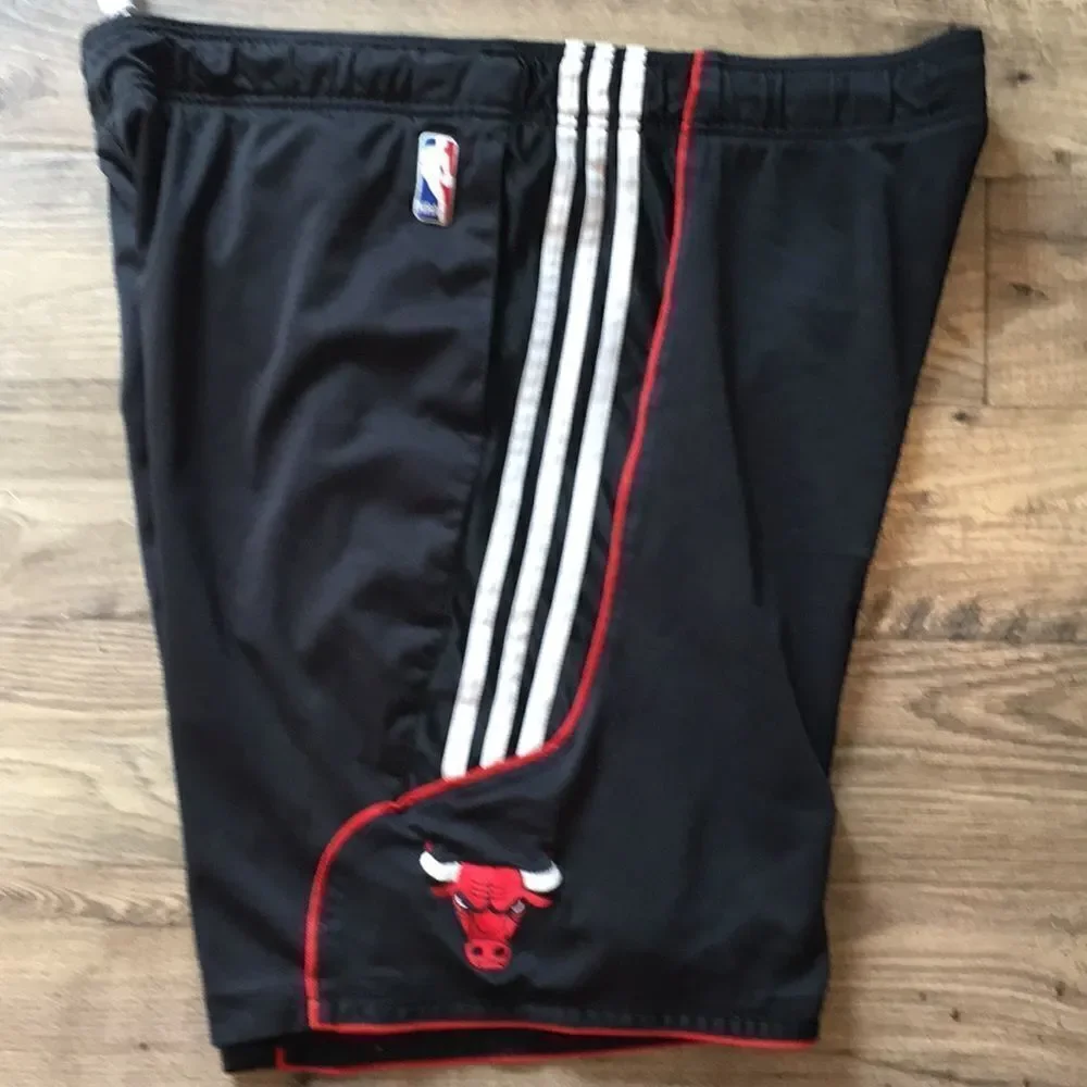 Adidas Chicago Bulls sewn lined basketball shorts
